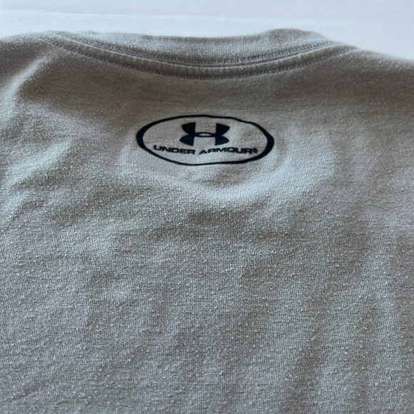 Under Armour Grey & Black Graphic Print T-Shirtl, small - Picture 5 of 6